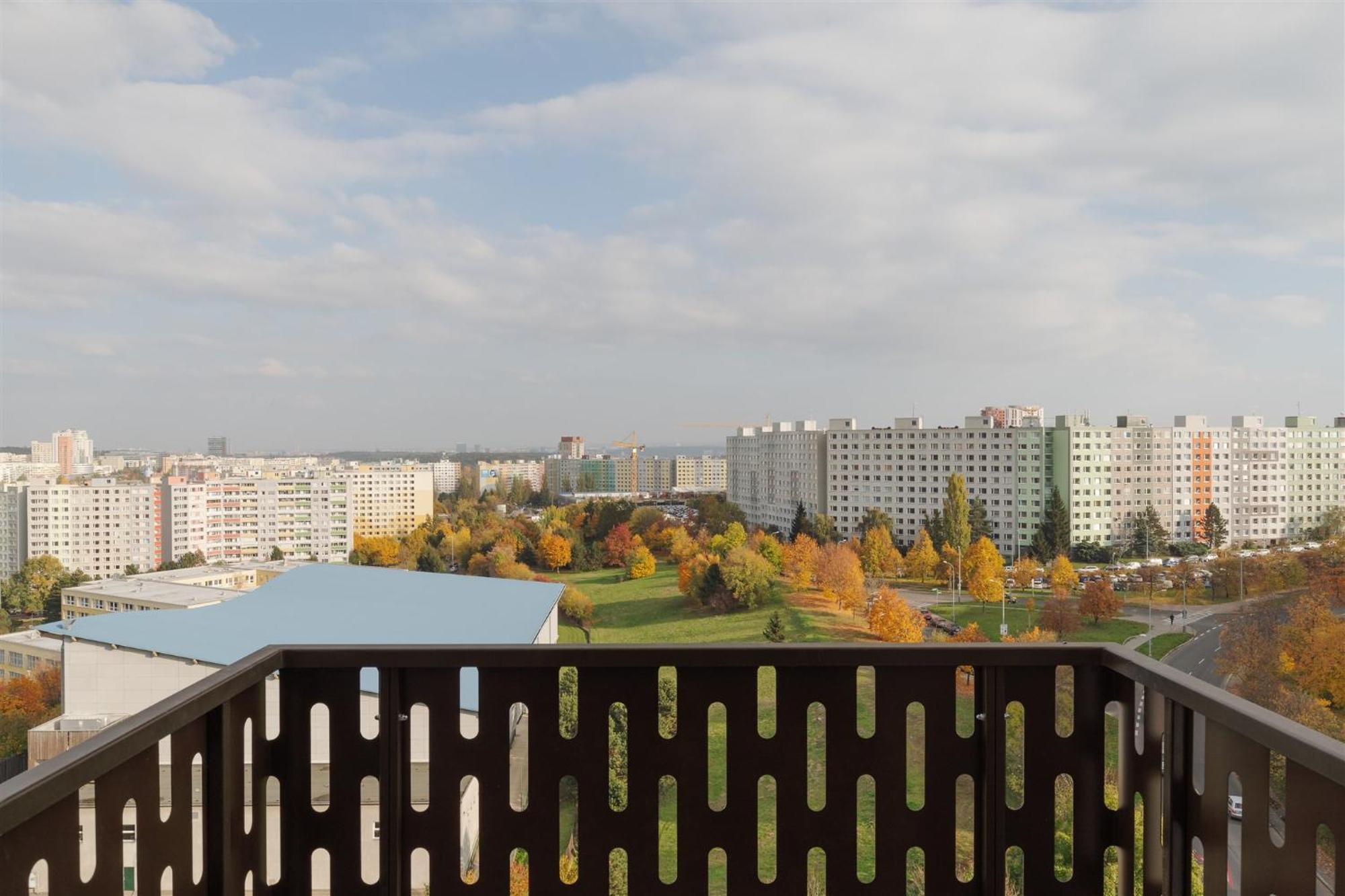 Apartment Good Vibe Near Metro - Garage, Air-conditioning, Vinyl Player Prague
